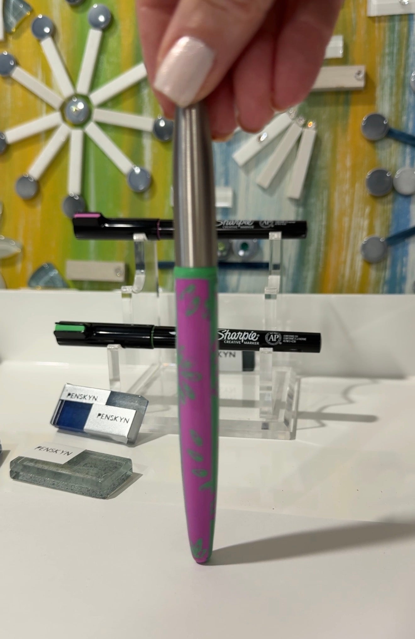 PENSKYN™ Artistry on Pens: The Electric Kiwi